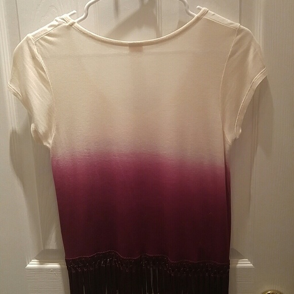 Ombre dyed T-shirt fringed bottom hem. - Picture 3 of 3